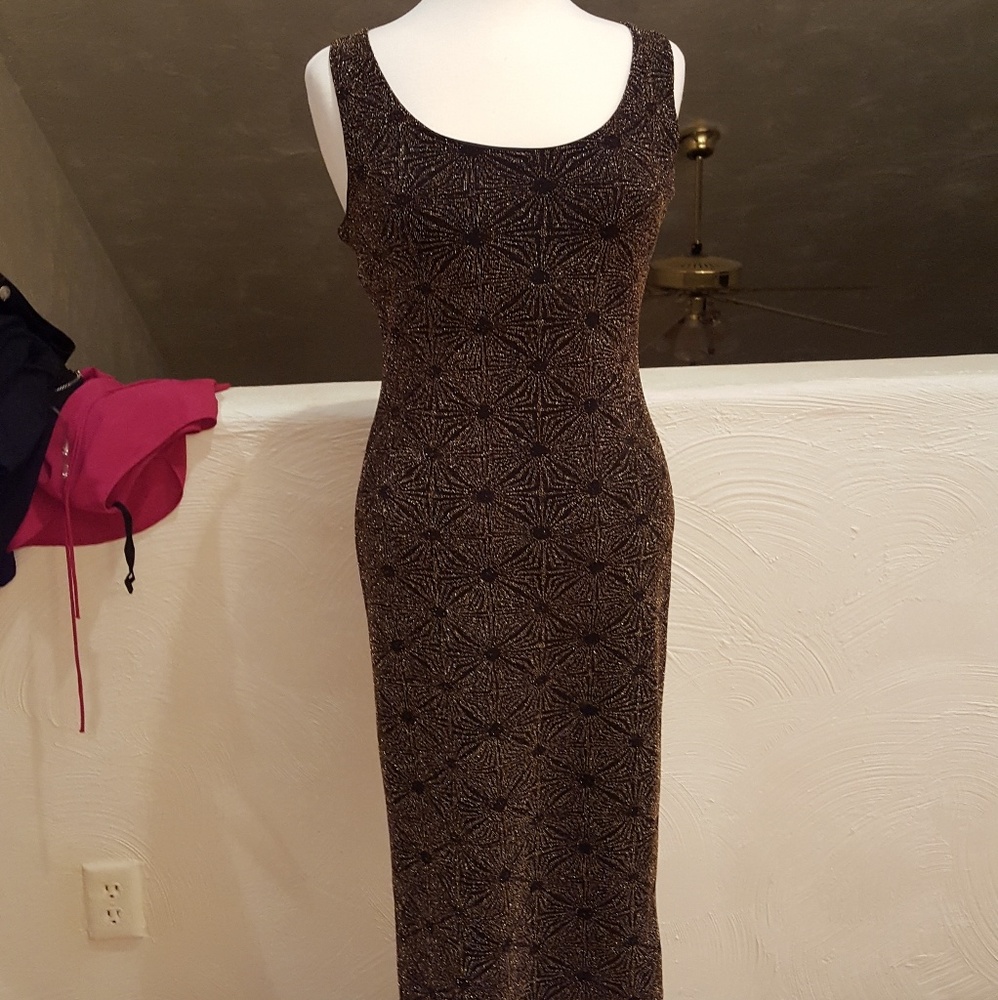 NWT Black and Gold Bodycon Midi Dress